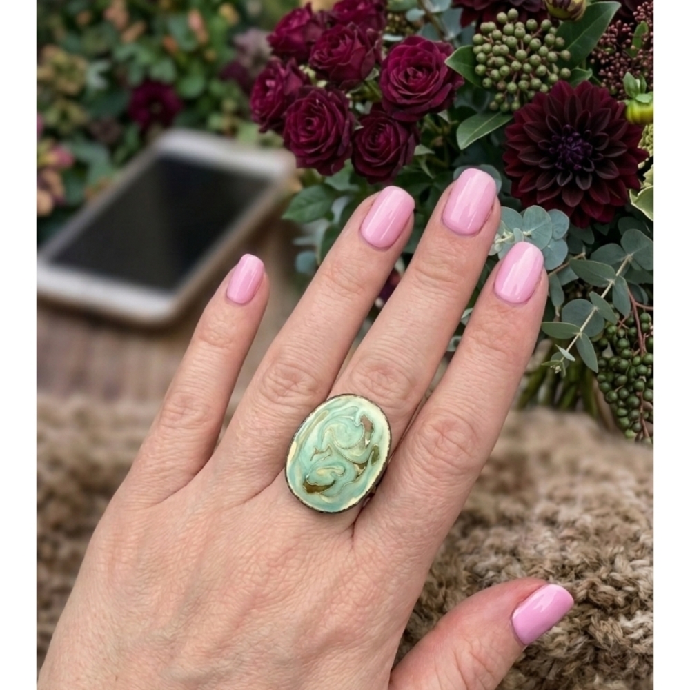 Vintage Swirl Marbled Mint Green Ceramic Statement Ring - Women Jewelry